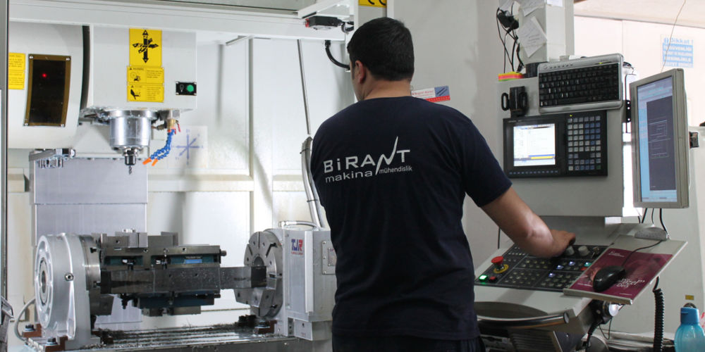 CNC üretim operasyonu